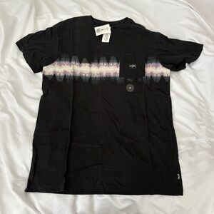 billabong short sleeve top  size medium   details: -NWT -Billabong Spinner Men's